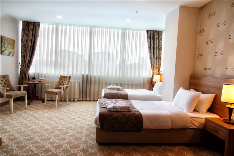 Sarissa Hotel